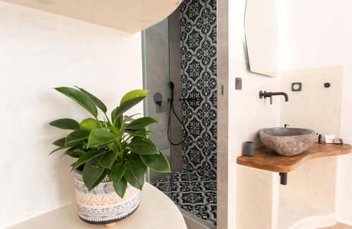Naxos Town House | Adama's Suites