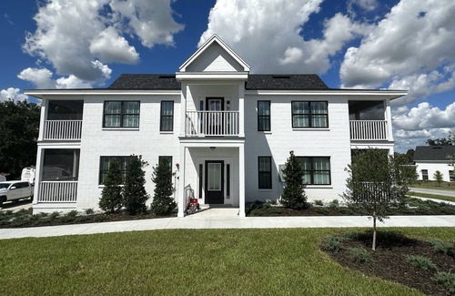 Lake Alfred Cottage | Adams Estate - Gardner #1B
