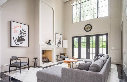 Southwestern House | Adams Mansion 10,000 Sqft 6BD/7BA - 15min to Airport