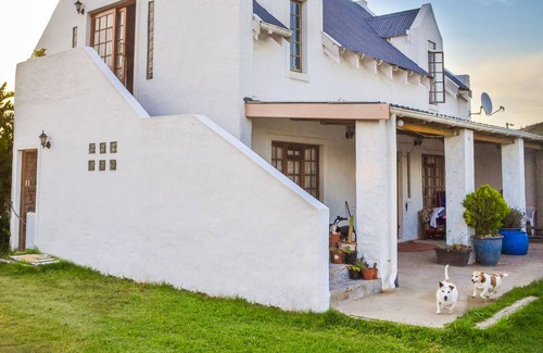 Colchester House | Addo Park View Ndlovu