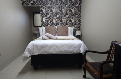 Colchester House | Addo River Den