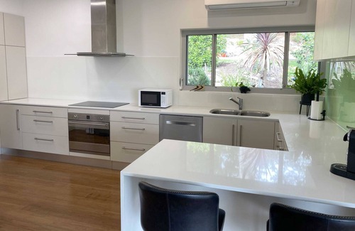 Crafers House | Adelaide Hills 4 Bedroom House With Views