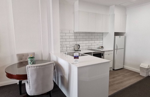 Adelaide Central Business District Apartment | Adelaide Mansions Serviced Apartments