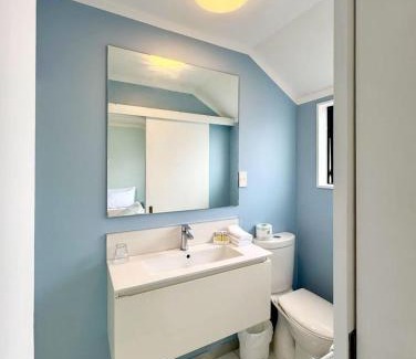 Newtown Hotel | Adelaide Motel
