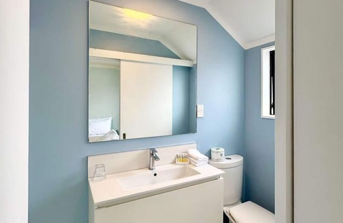 Newtown Hotel | Adelaide Motel