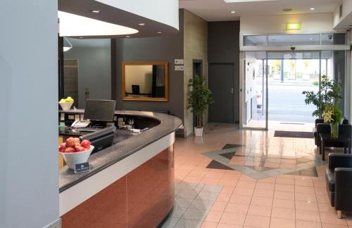 Adelaide Central Business District Hotel | Adelaide Riviera Hotel