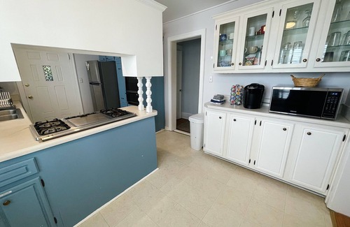 Crestline Heights Condo | Adelene Garden Getaway