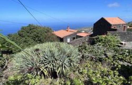 Tesbabo Cottage | Adelfas Baja - Comfy Rural House, El Hierro