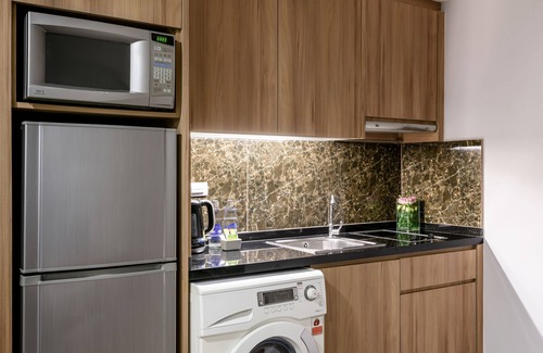 Bangkok Central Business District Apartment | Adelphi Grande Sukhumvit
