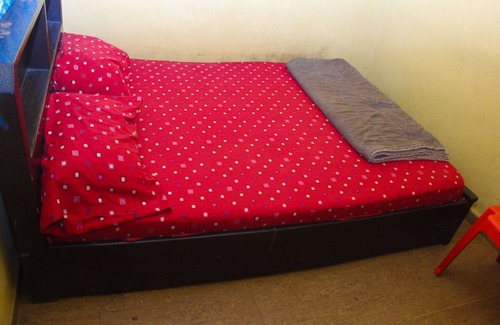 Alimosho Hotel | Adesuwa Royal Guest House Abule