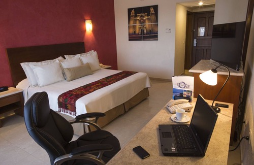 Downtown Cancun Hotel | Adhara Hacienda Cancun