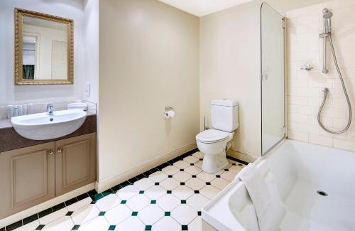 Christchurch City Centre Hotel | Adina Heritage Christchurch