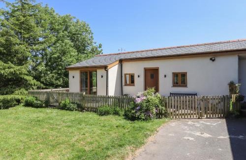 Bideford House | Adipit Stables