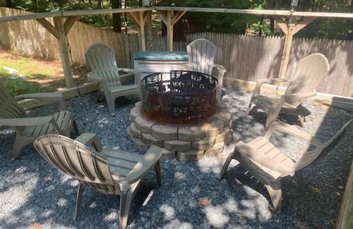 Mayfield Cabin | Adirondack Getaway at The Great Sacandaga Lake