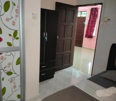 Kawasan Perindustrian Chendering House | Adis Cottage Kuala Terengganu Homestay