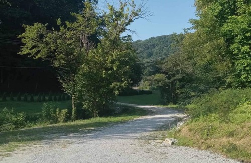 Rocky Top House | Adjacent to Windrock Park easy highway access.