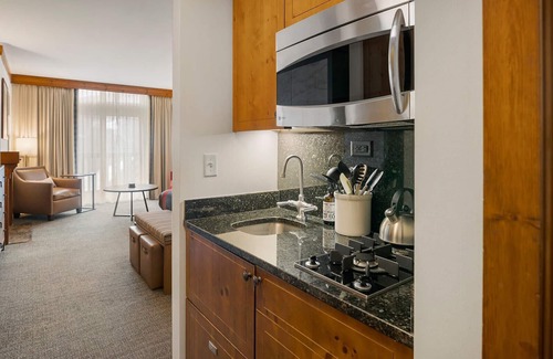 Stowe Area Condo | Adjoining Studios on Top floor @Spruce Peak!