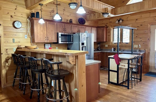 Jay Cabin | ADK Log Cabin | Hot Tub | Game Room | Dog Friendly | Fenced-In Yard | Fire Pit