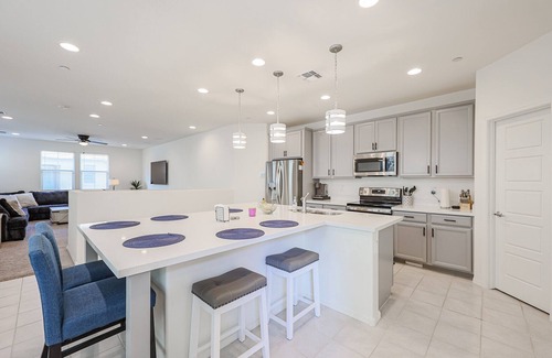 Val Vista Classic Condo | Admirably living near major attractions