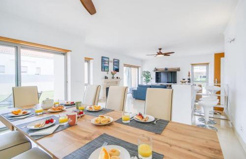 Cascais Villa | Admiral House Estoril