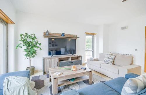 Cascais Villa | Admiral House Estoril