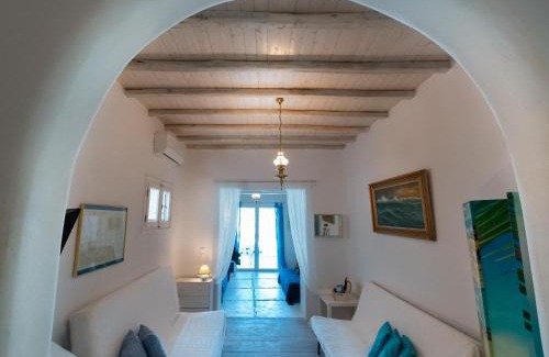 Agios Ioannis House | Admiralty House