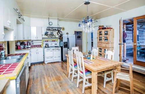 San Cristobal House | Adobe Cottage on Organic Farm Stay near Taos, New Mexico