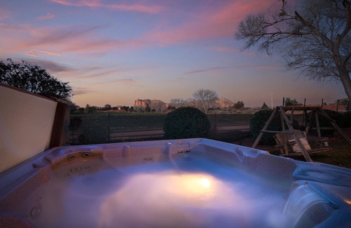 Oak Creek Apartment | Adobe Hacienda- Dreamcatcher Suite 1 Bedroom Apts by RedAwning