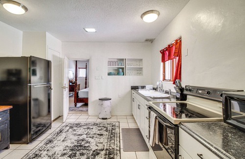 Alamedan Valley House | Adobe Home 8 Mi to Old Town Albuquerque!