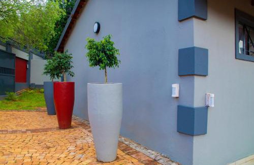 Pretoria Apartment | Adondo-fast accommodation