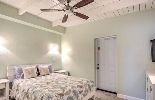 Key Colony Beach Cottage | Adorable 1 Bedroom 1 1.5 Bath in Key Colony Beach