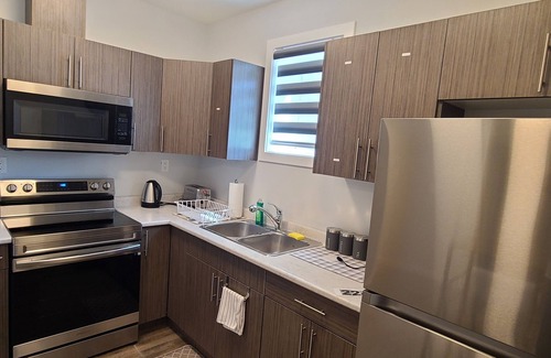 Saskatoon Apartment | Adorable 2-bedroom place with 1 free parking