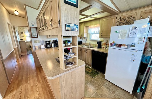 Nettles Island House | adorable 2 bedroom 1 1/2 bath beach home