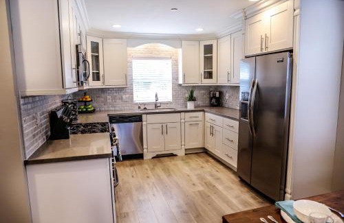 Fullerton House | Adorable 3 Bedroom 2 Bath Home