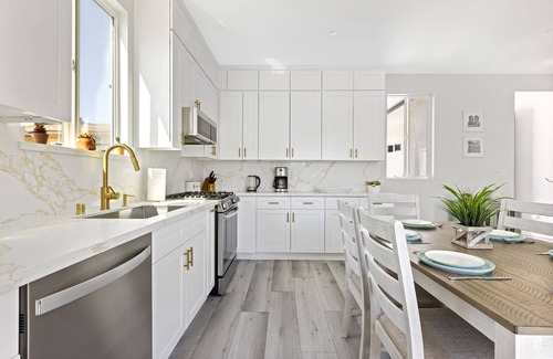 Valley Glen House | ༄Adorable༄ 3 bedroom home with Hot Tub & more