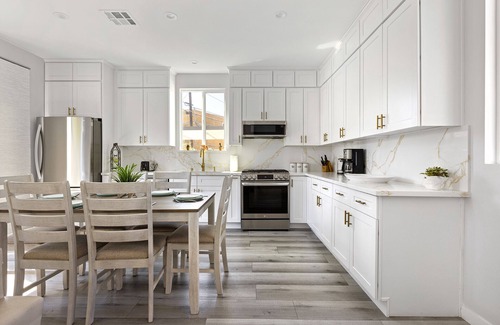 Valley Glen House | ༄Adorable༄ 3 bedroom home with Hot Tub & more