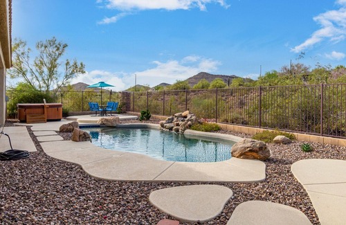 Tramonto House | Adorable 4 bedroom close to community facilities! Close to TSMC