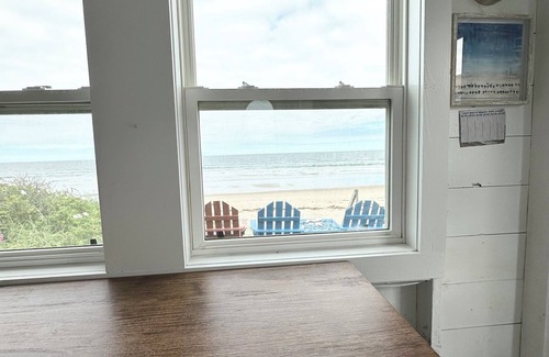 Ogunquit - Wells Cabin | Adorable Beach Front Cottage on Moody Beach