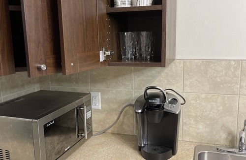 Calgary Apartment | Adorable BSMT Suite near YYC
