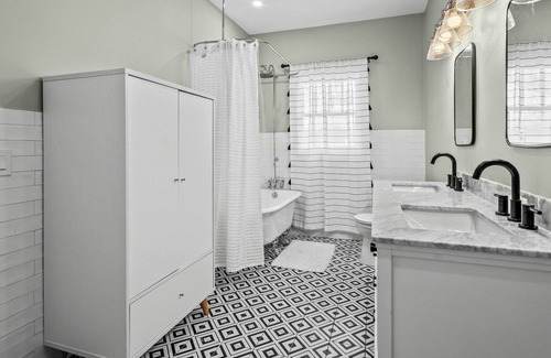 River District House | Adorable Bungalow in Historic Riverview Bradenton!