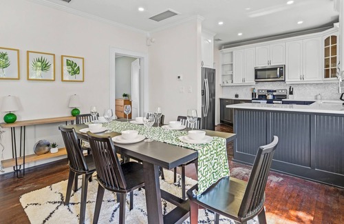 River District House | Adorable Bungalow in Historic Riverview Bradenton!