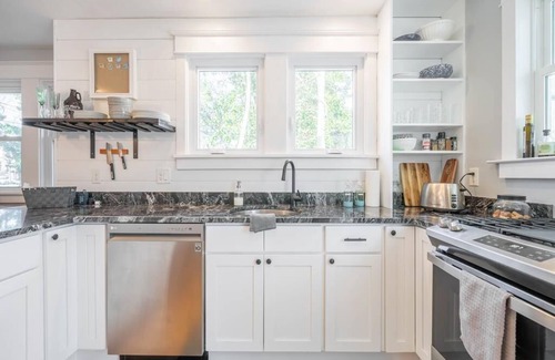 Cape May Court House House | Adorable Court House Cottage