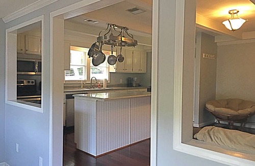 Denton Cottage | Adorable Cabin on High Rock Lake, Book your summer vacation now!