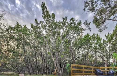 Marble Falls Villa | Adorable container villa on Retreat Ranch