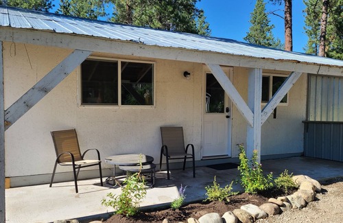 Okanagan-Similkameen Cottage | Adorable Cottage in country setting
