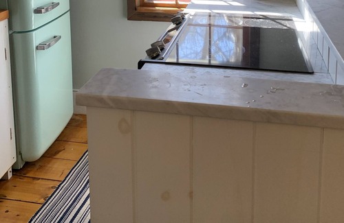 Nantucket Town House | Adorable Cottage on West Dover-Town