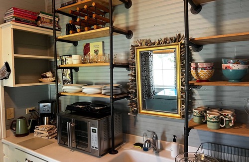 Charleston County Cottage | Adorable Cottage overlooking the Toogoodoo River