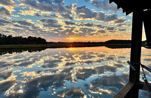 Charleston County Cottage | Adorable Cottage overlooking the Toogoodoo River