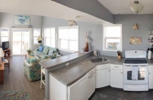 Dennisville Cottage | Adorable cottage on the bay