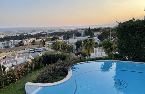 Nice Cottage | Adorable cottage with pool and Ocean view